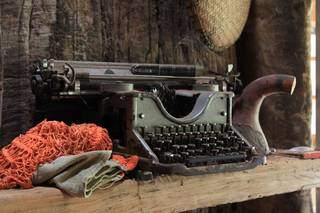 Máquina de escrever antiga.  (Foto: Marina Pacheco)