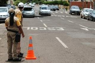 Agentes ficarão nas ruas orientando os motoristas. (Foto:Divulgação)