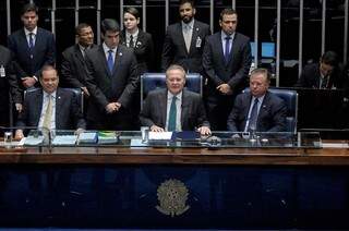 Votação do impeachment no Senado; ao centro, presidente Renan Calheiros (PMDB-AL). (Foto: Agência Senado).
