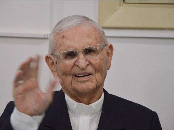 L&iacute;der da igreja cat&oacute;lica, Dom Paulo Arns morre aos 95 anos