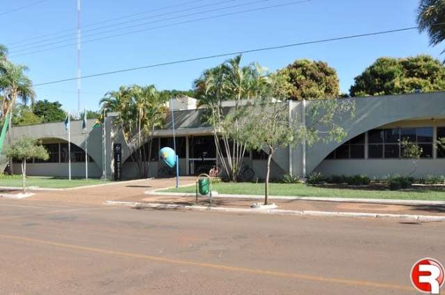 Para economizar com luz e telefone, prefeitura reduz expediente