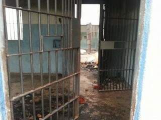 Celas ficaram depredadas após rebelião (Foto: Hosana de Lourdes/Tudo do MS)
