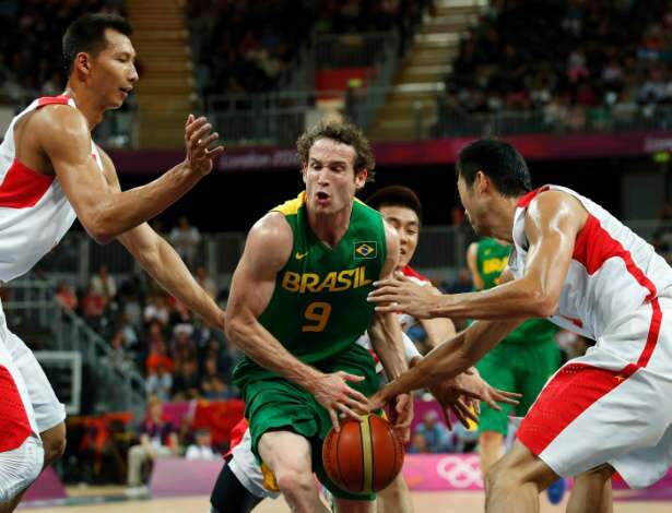  Brasil ganha da China e parte para briga com a Espanha pelo 2&ordm; lugar do grupo 