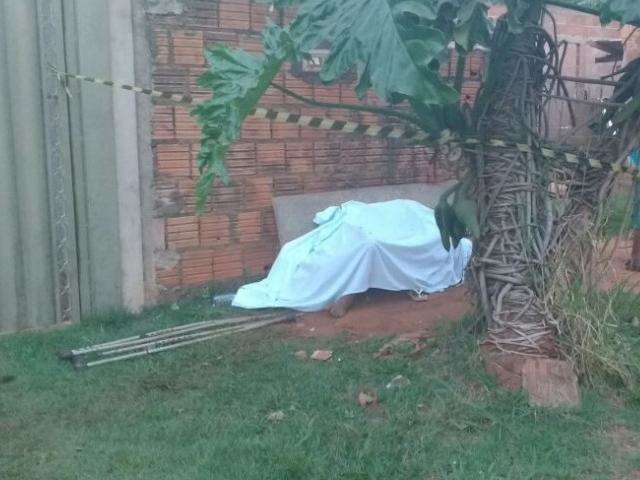 Izabel batia no filho, mas, quando o perdeu, decidiu beber at&eacute; a morte