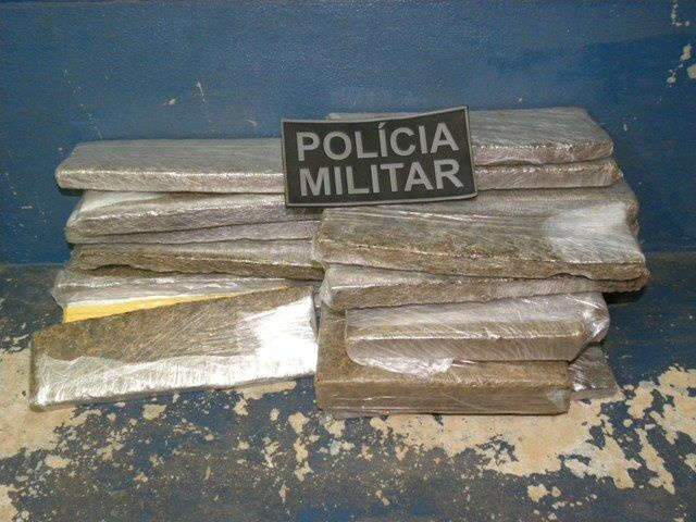  Adolescente de 17 anos &eacute; preso com maconha e coca&iacute;na na BR-156 