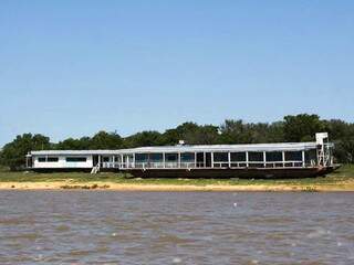 Altura do Rio Paraguai está com 0,70 m na região de Forte Coimba, de acordo com a Marinha (Foto: Ibama)