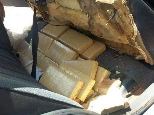 Homem &eacute; preso com maconha escondida em banco de carro na MS-134