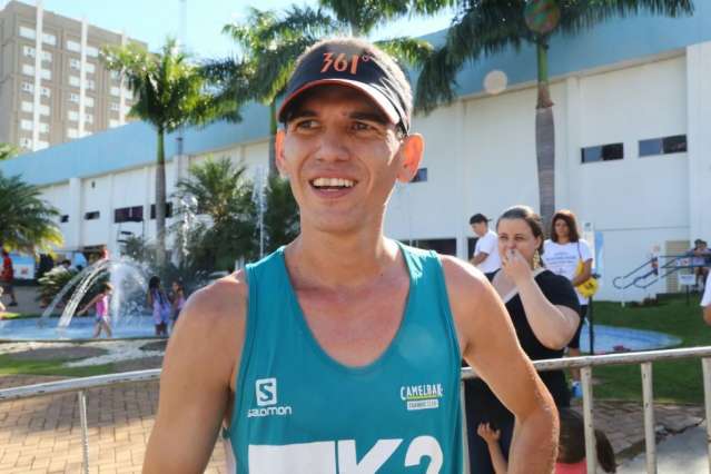 Al&eacute;m de atletas, Corrida das &Aacute;guas leva fam&iacute;lias ao Parque das Na&ccedil;&otilde;es