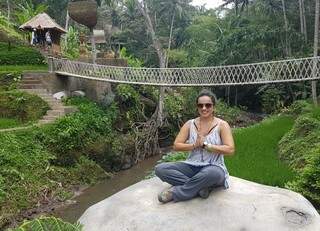 Sybelli diz que em Bali meditou, participou de rituais e se focou em cuidar de si (Foto: Acervo Pessoal)