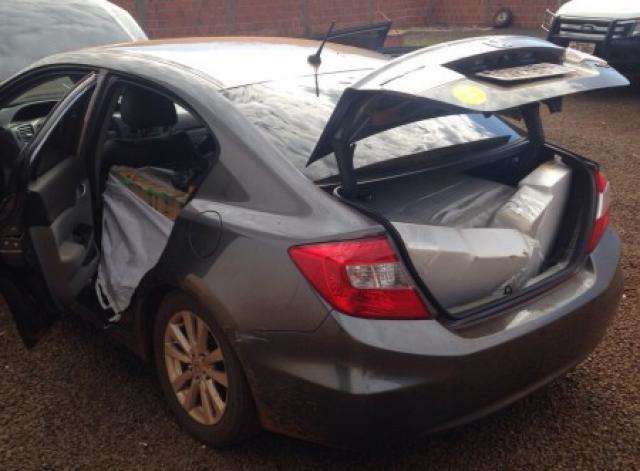 Traficante sem CNH &eacute; preso com 452 quilos de maconha em Civic roubado