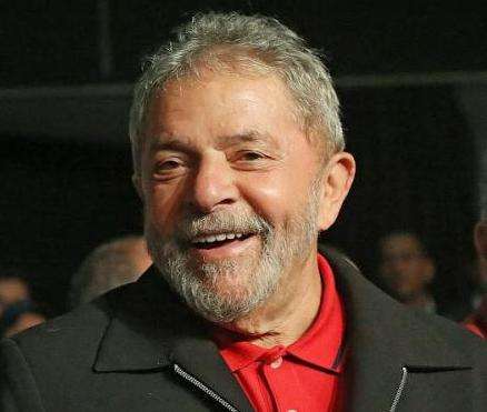 Lula participa de carreata em 4 bairros e faz ato pol&iacute;tico na Coophavilla II