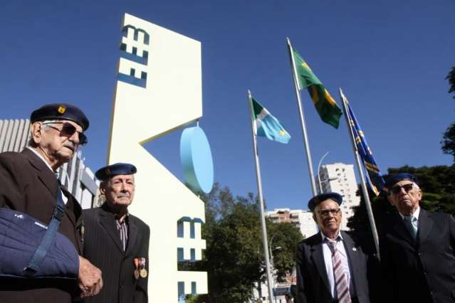 Ex-combatentes da FEB recebem homenagem, mas museu est&aacute; fechado