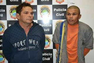 José da Silva, de casaco azul, e o filho estão presos desde julho. (Foto: Minamar Júnior)