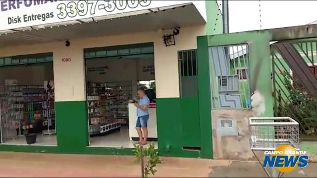 Em bairro que vive onda de assaltos, farm&aacute;cia j&aacute; foi roubada mais de 30 vezes