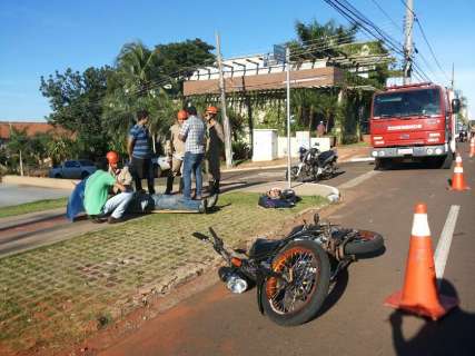 Acidente entre duas motos congestiona Avenida Afonso Pena
