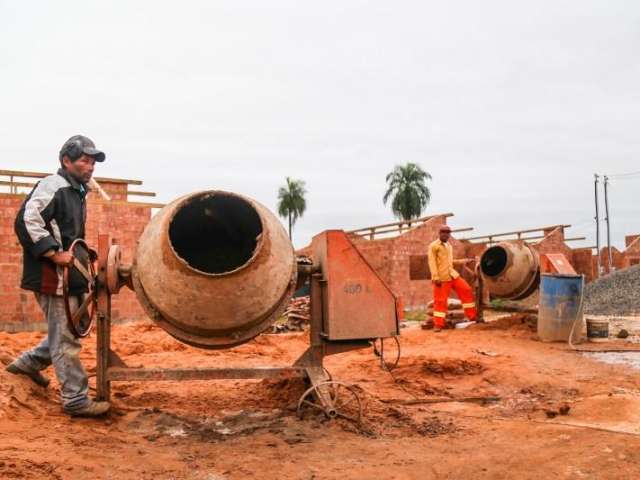 Fam&iacute;lias transferidas de favela se dizem esquecidas pela Prefeitura