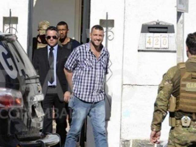 Justi&ccedil;a solta investigador suspeito de ajudar delegado em assassinato 