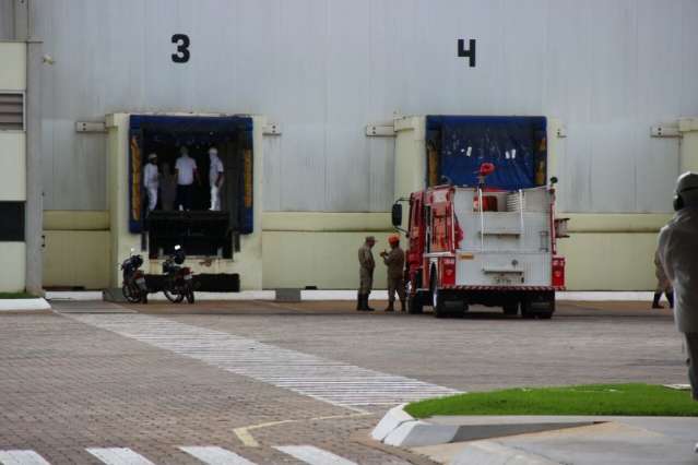 Fogo teve in&iacute;cio no setor de embalagem, dizem funcion&aacute;rios do JBS