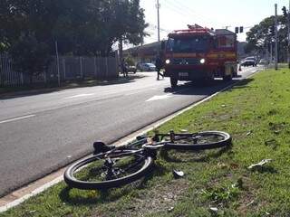 Bicicleta foi parar a 18 metros do acidente (Geisy Garnes)