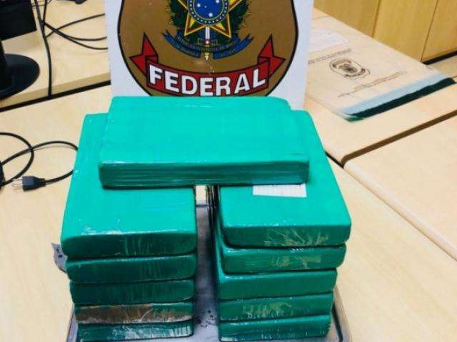 Mulher &eacute; flagrada pela Pol&iacute;cia Federal com coca&iacute;na que levaria at&eacute; SP
