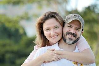Célia Nazarko e o marido, Felipe Pellegrini. (Foto: Divulgação)