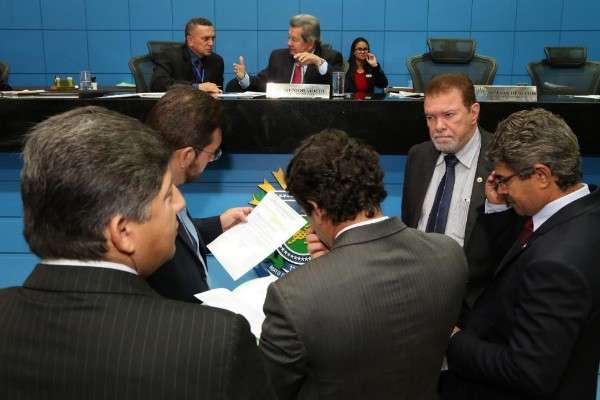 Deputados recriam comiss&atilde;o para acompanhar obra da BR-163