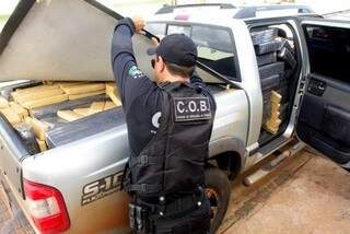 Ocupantes de três veículo estavam envolvidos no tráfico da droga (Foto: Divulgação/Polícia Civil)