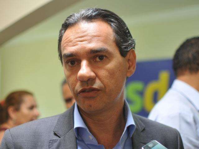 Marquinhos diz ser contra reajuste e tenta segurar sal&aacute;rios na C&acirc;mara