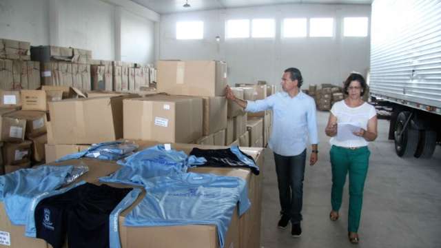 Prefeitura suspende licita&ccedil;&atilde;o de uniformes para fazer adequa&ccedil;&otilde;es