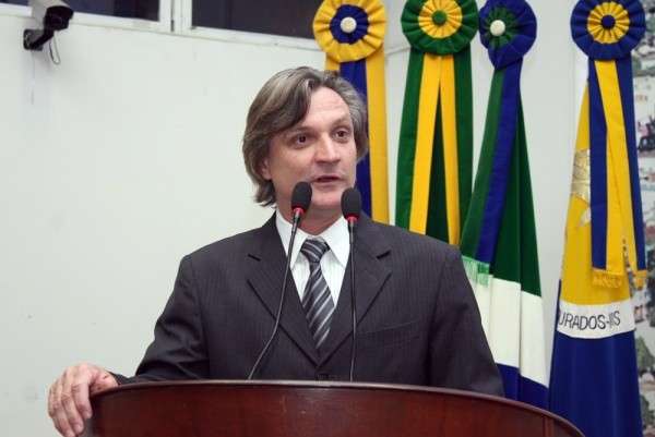 Rachado,  PT discute rumos em Dourados e grupo fala em romper com Murilo