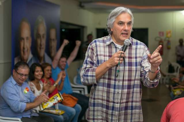 Delc&iacute;dio quer fortalecer apoio t&eacute;cnico &agrave; produ&ccedil;&atilde;o rural do Estado
