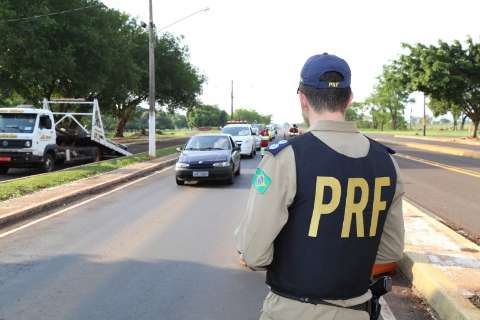 Com 400 policiais nas rodovias, PRF inicia operação nesta quarta-feira