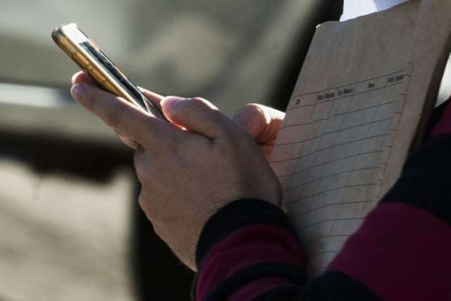 Anatel deve mudar regras para impedir cobran&ccedil;as ap&oacute;s roubo de celular