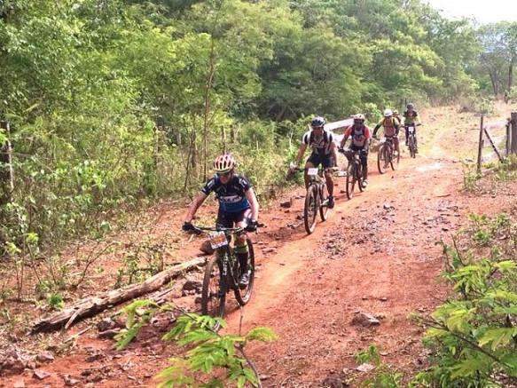 Jogos de aventura re&uacute;nem mais de 900 atletas em quatro modalidades
