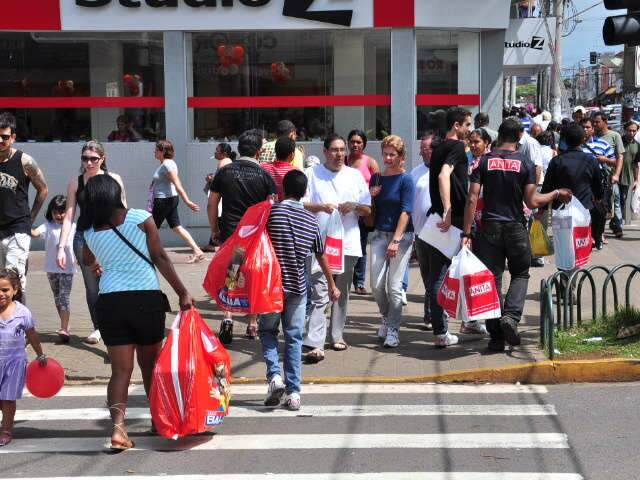  Pesquisa do Idec mostra os riscos e &quot;falcatruas&quot; dos cart&otilde;es de cr&eacute;dito