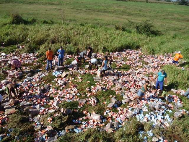 Acidente na BR-163 mata pai e filha e estado de outras 3 pessoas &eacute; grave