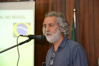 Professor doutor Vitor durante a audiência. (Foto: Simão Nogueira)