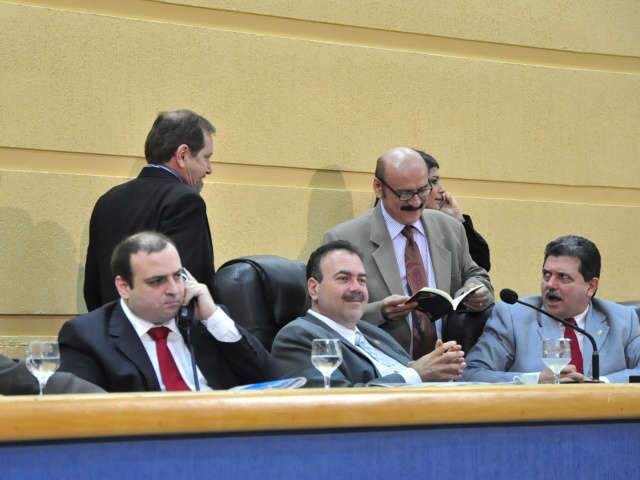  Projeto na C&acirc;mara pode proibir consumo de bebida em ruas da Capital