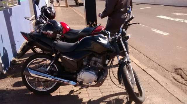 Motociclista fura sem&aacute;foro, bate em outra moto e tem traumatismo craniano