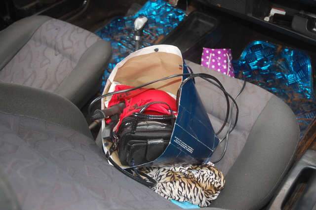  Bando preso por s&eacute;rie de roubos &eacute; suspeito de assalto em estacionamento de banco