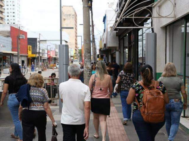 A partir desta quinta, servi&ccedil;os p&uacute;blicos param, mas com&eacute;rcio segue aberto