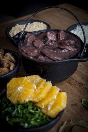 Felicidade tem nome e endere&ccedil;o: Feijoada no Maracutaia