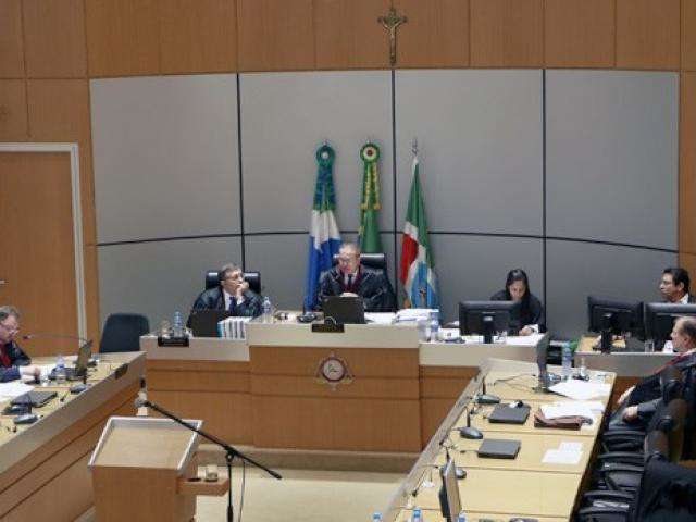 Mulher que teve perna amputada ap&oacute;s atropelamento receber&aacute; R$ 50 mil  