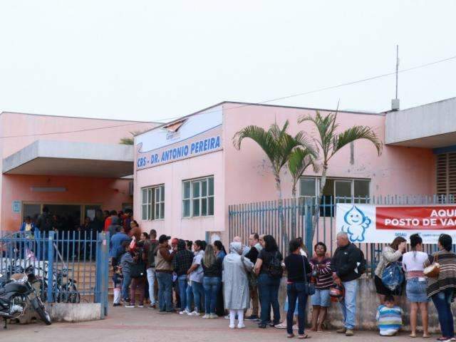 Doses acabam em todas unidades e prefeitura encerra vacina&ccedil;&atilde;o na Capital