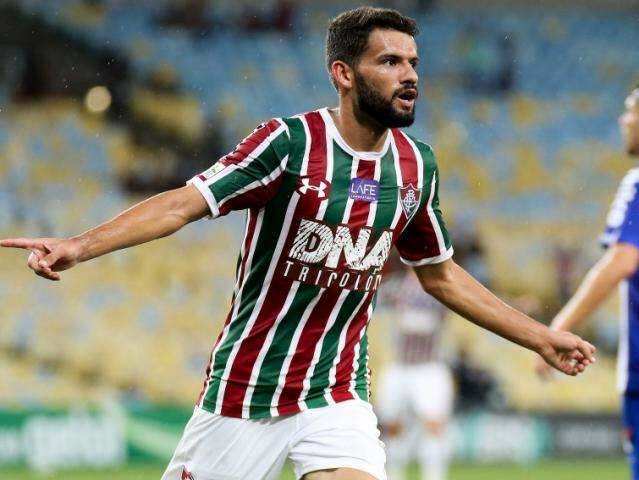 Jadson faz 2 na goleada de 4 a 0 do Fluminense sobre o Paran&aacute; 