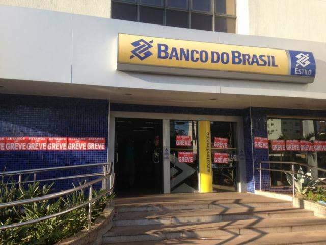 Popula&ccedil;&atilde;o &eacute; pega de surpresa com paralisa&ccedil;&atilde;o dos banc&aacute;rios na Capital