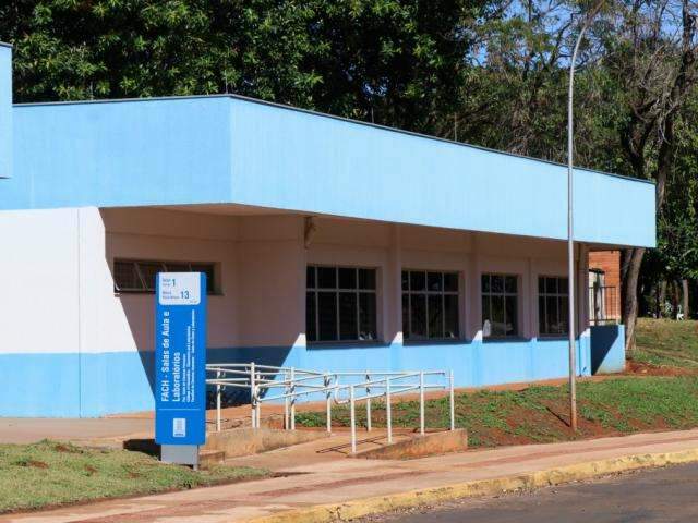 UFMS abre concurso com inscri&ccedil;&atilde;o gratuita e sal&aacute;rio de at&eacute; R$ 6,2 mil