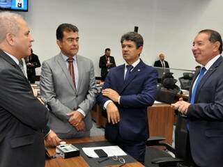 Deputados Carlos Alberto David (PSL), Marçal Filho (PSDB), Rinaldo Modesto (PSDB) e Gerson Claro (PP), durante sessão (Foto: Luciana Nassar/ALMS)
