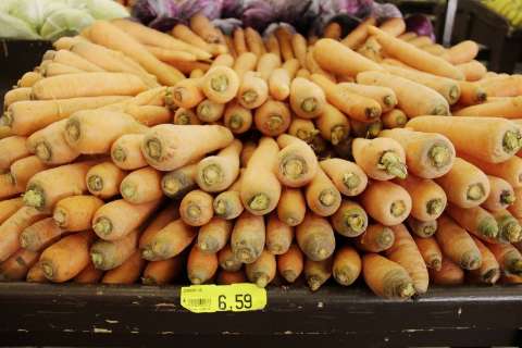 Problema no abastecimento faz o quilo da cenoura custar mais de R$ 6