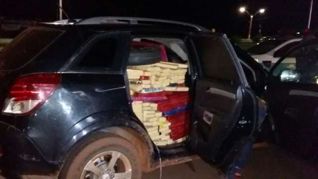 PM prende quatro com 1.105 quilos de maconha em Captiva roubada no Rio